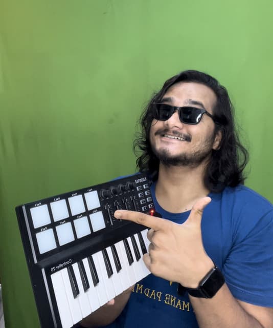 Aashish Gade artist profile image