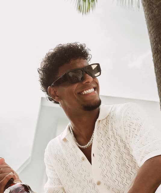 ELIKIA artist profile image