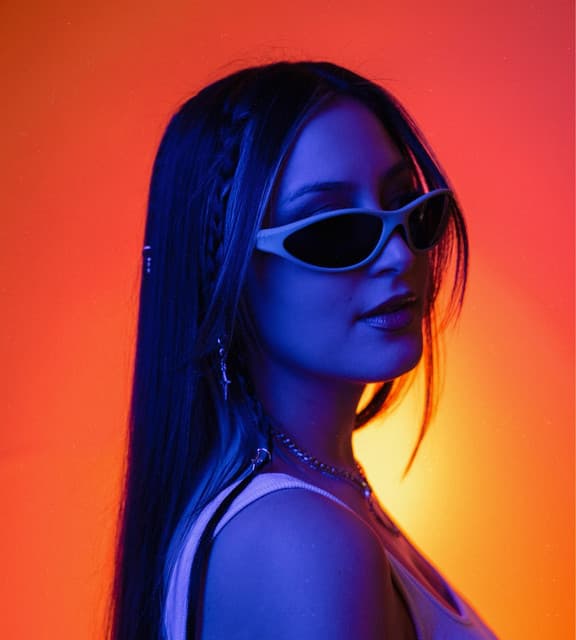 Venessa Michaels artist profile image