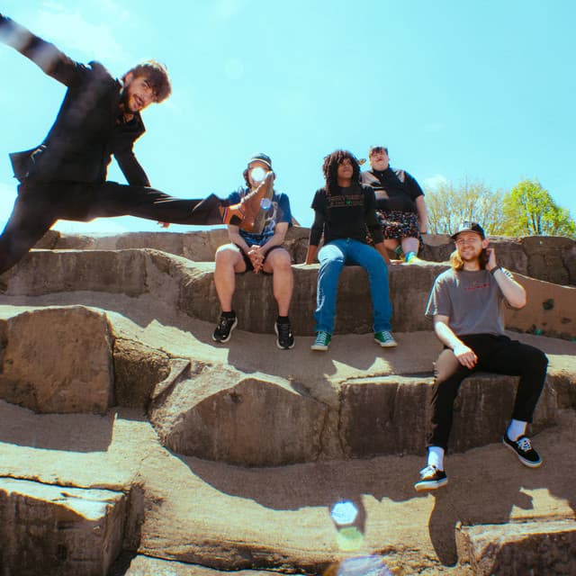 Summerbruise artist profile image