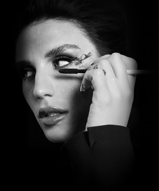 Ioulia Kallimani artist profile image