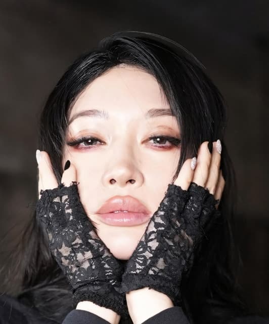 Marie Vaunt's artist profile image