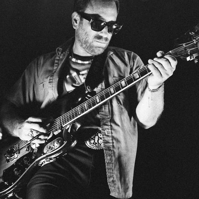 Dan Auerbach artist profile image