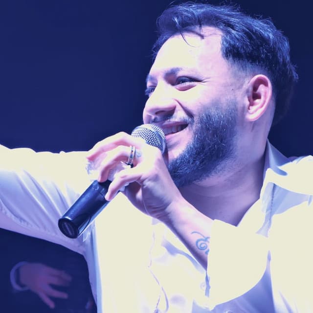 Leo de la Rosiori artist profile image
