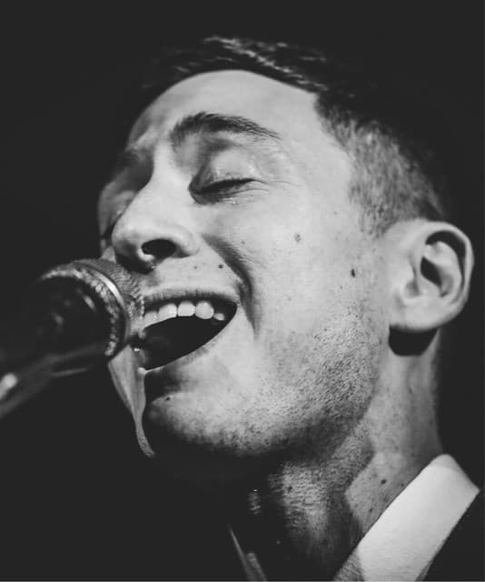 Joey Dosik artist profile image