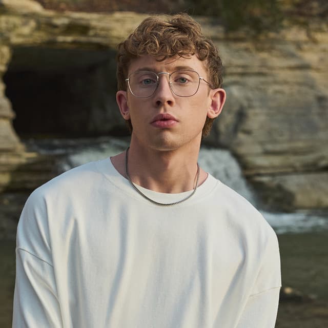 Ethan Burdick artist profile