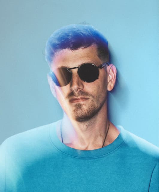 Avi Snow artist profile image
