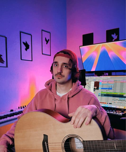Di Young artist profile image