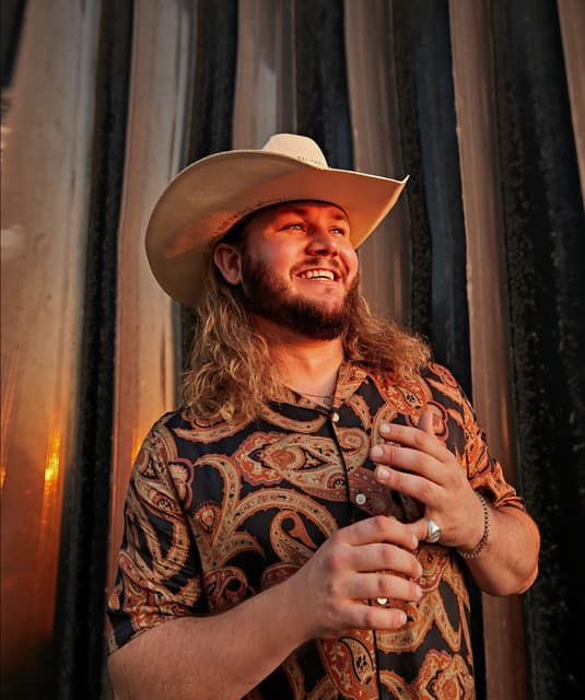 Nathan Leazer artist profile image