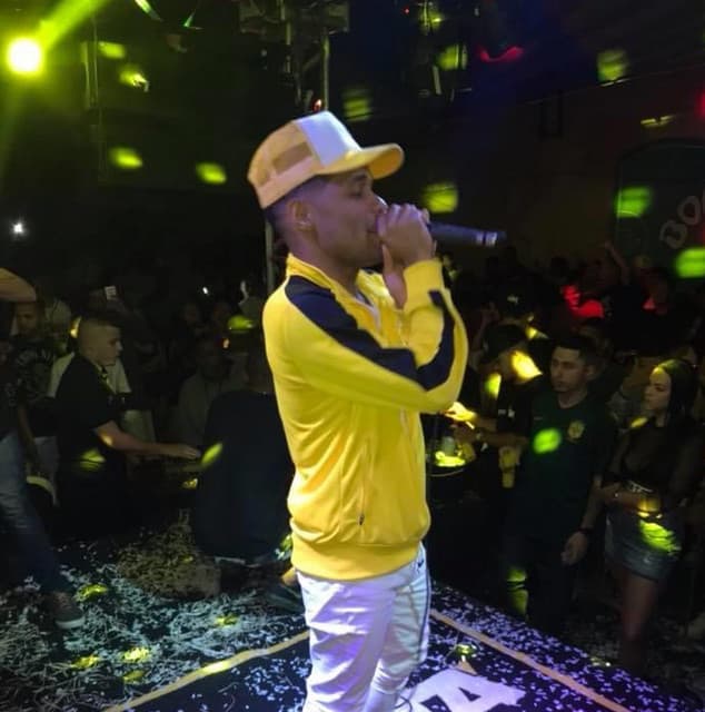 MC Caja profile