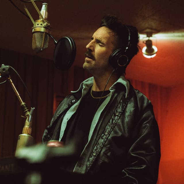 Jake Owen's artist profile image
