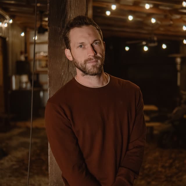 Phillip Phillips artist profile