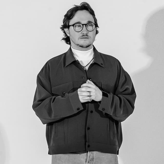 Très Mortimer artist profile image