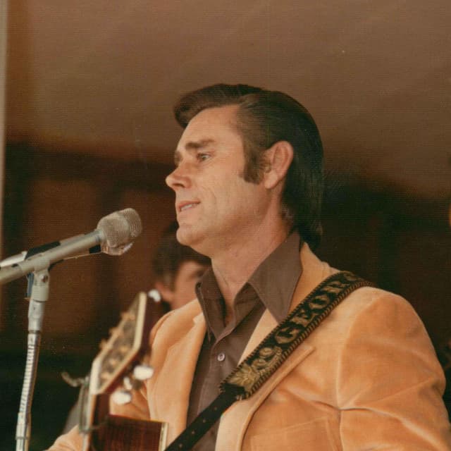 George Jones artist profile image