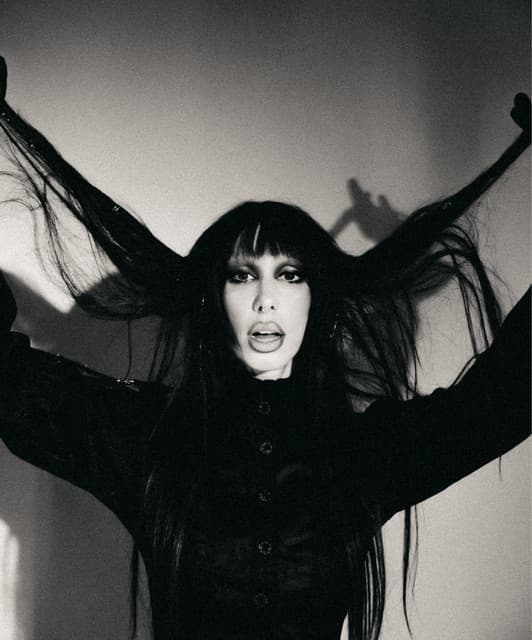 Chandler Leighton artist profile