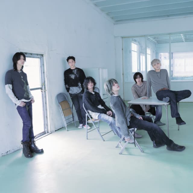 Xdinary Heroes artist profile image