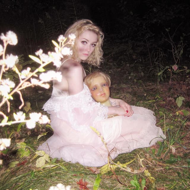 Nicole Dollanganger artist profile image