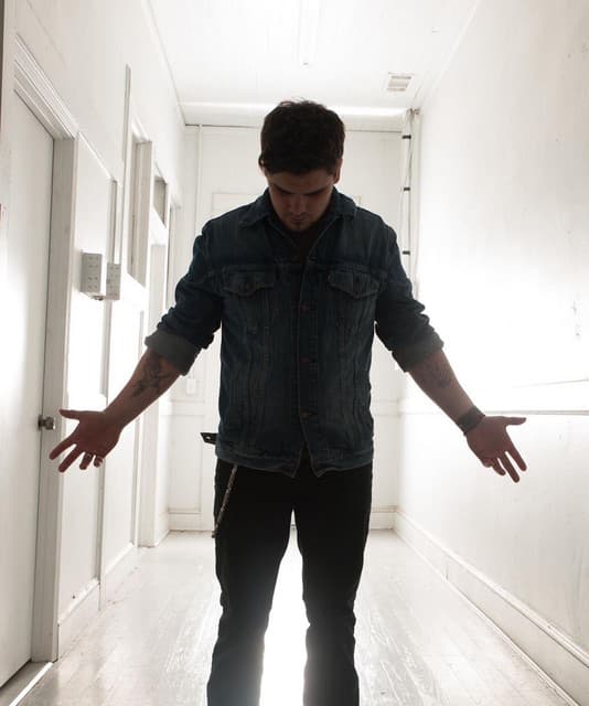 Daniel Lee artist profile image