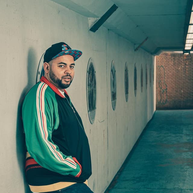 Tropical Selecta artist profile image