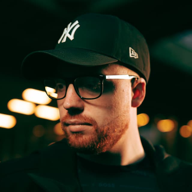 Alex Skrindo artist profile image