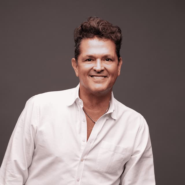 Carlos Vives artist profile image