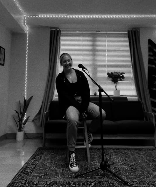 Chloe Ament artist profile image