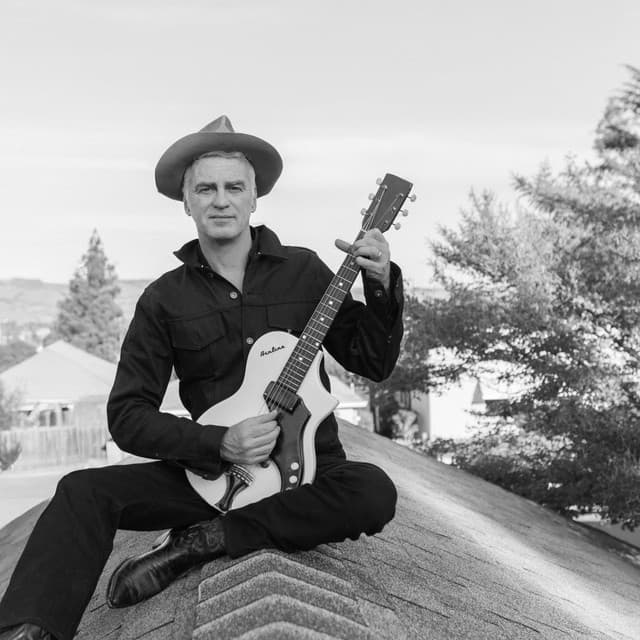 Sean Hayes artist profile