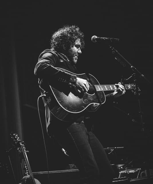 Stephen Kellogg's artist profile image