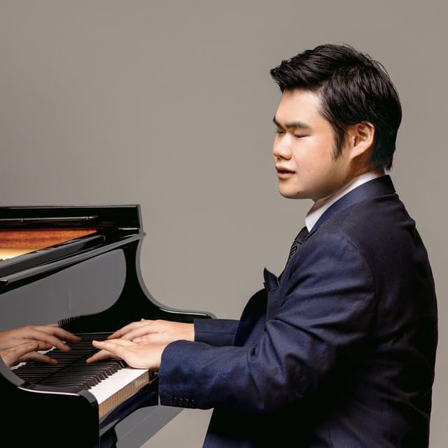 Nobuyuki Tsujii's artist profile image