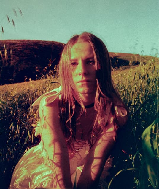 Lily Hain artist profile