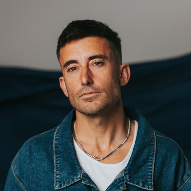 Phil Wickham's artist profile image