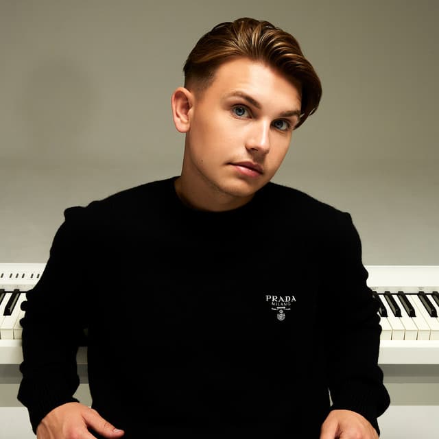 TOMMY artist profile image