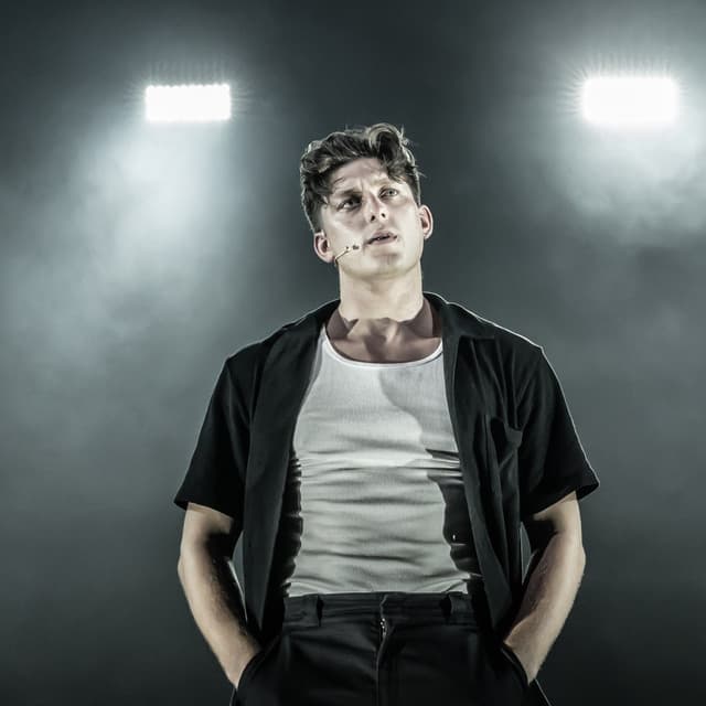 Tom Francis artist profile image