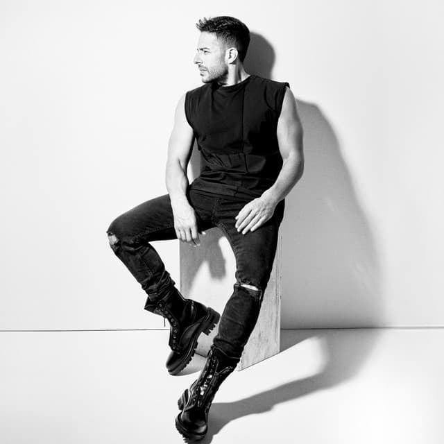 Mohamed Hamaki artist profile image