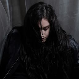 Clara La San's artist profile image