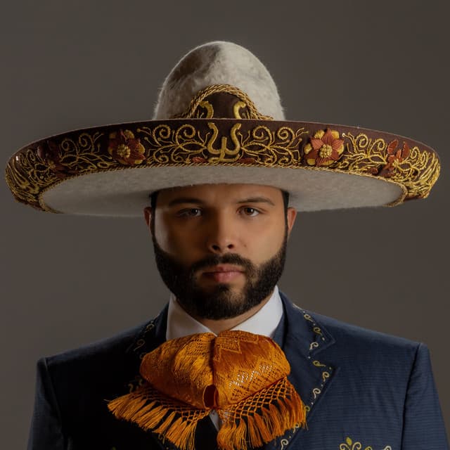 Leonardo Aguilar artist profile image