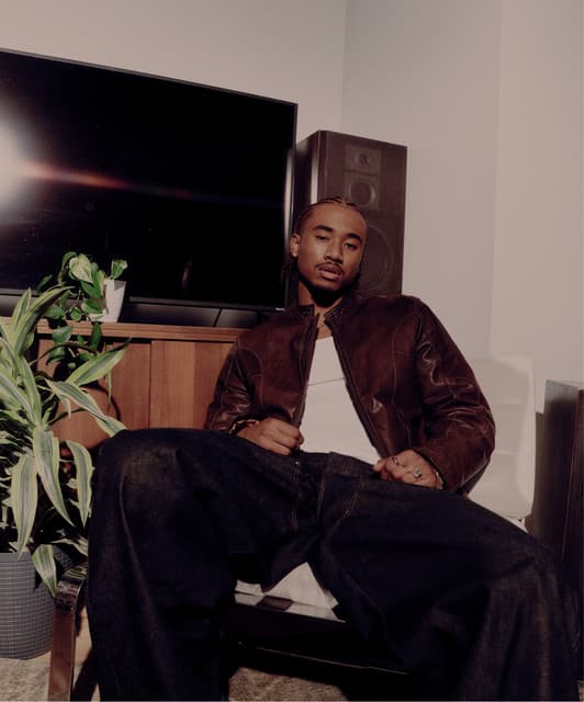 Dylan Sinclair artist profile image