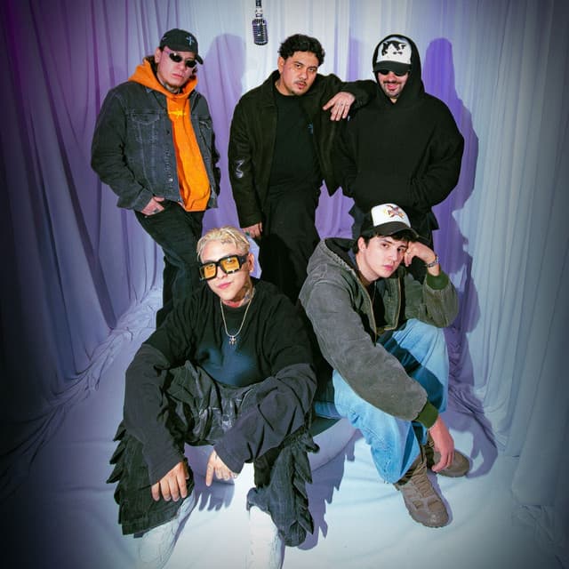 AQUIHAYAQUIHAY artist profile image