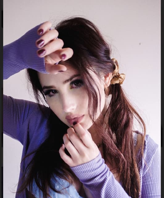 Valerie Lighthart profile