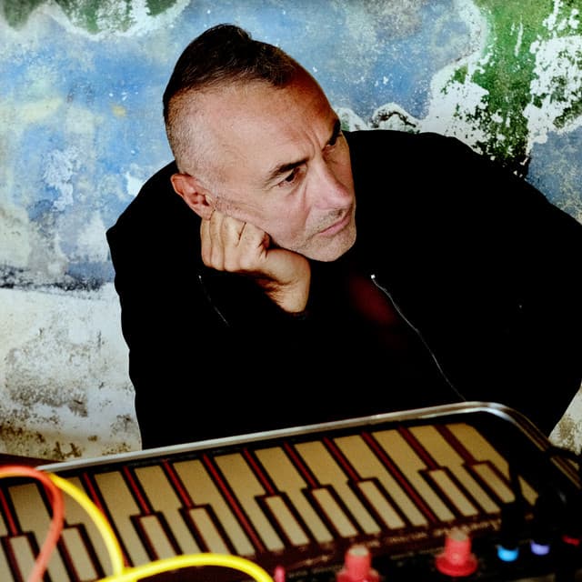 Yann Tiersen artist profile image