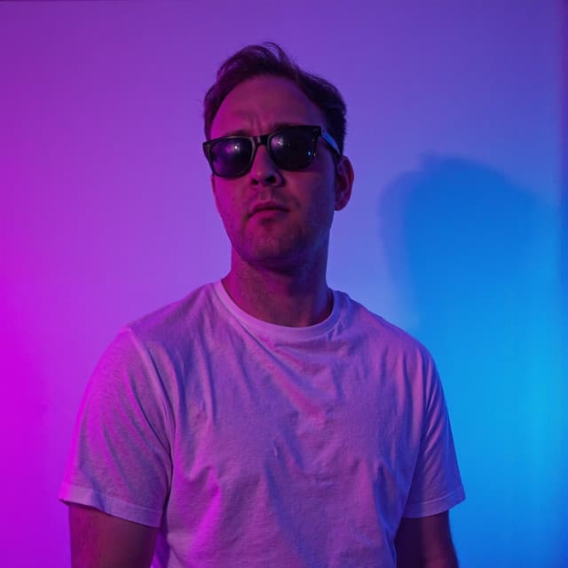 Luke Bond artist profile image