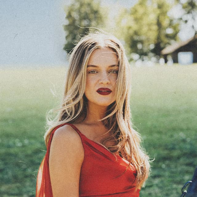 Kelsea Ballerini artist profile image