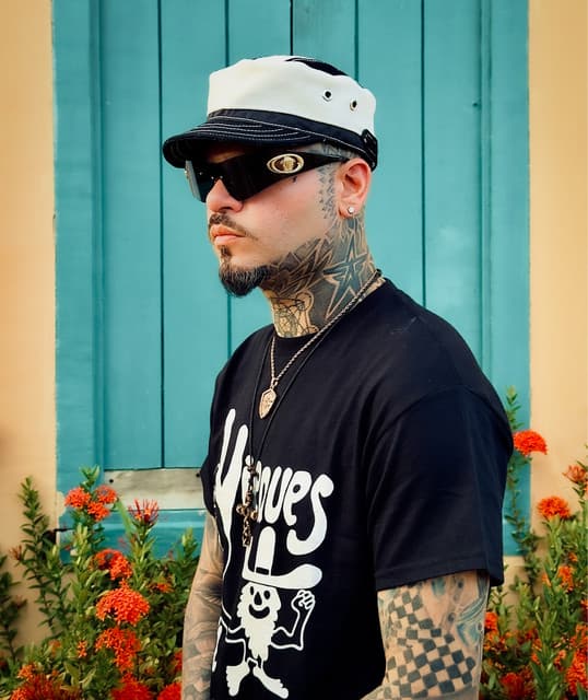 Farruko artist profile image