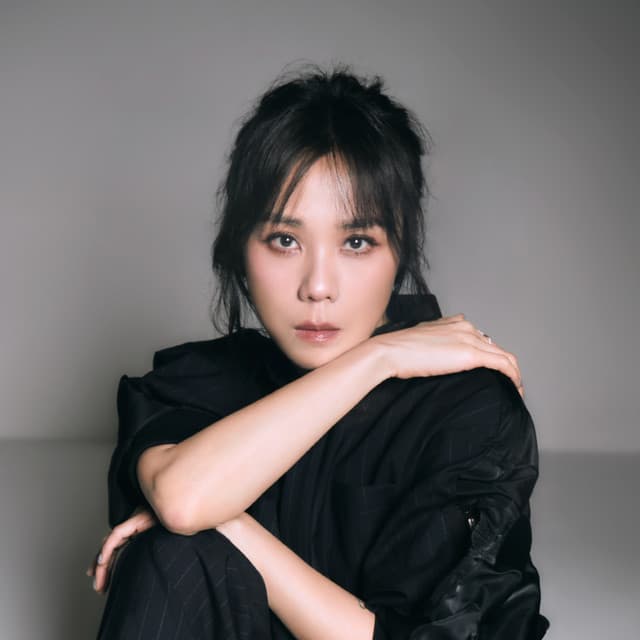 Tanya Chua artist profile image