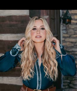 Erin Kinsey's artist profile image