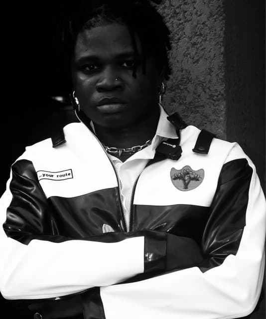 Izztopik artist profile image