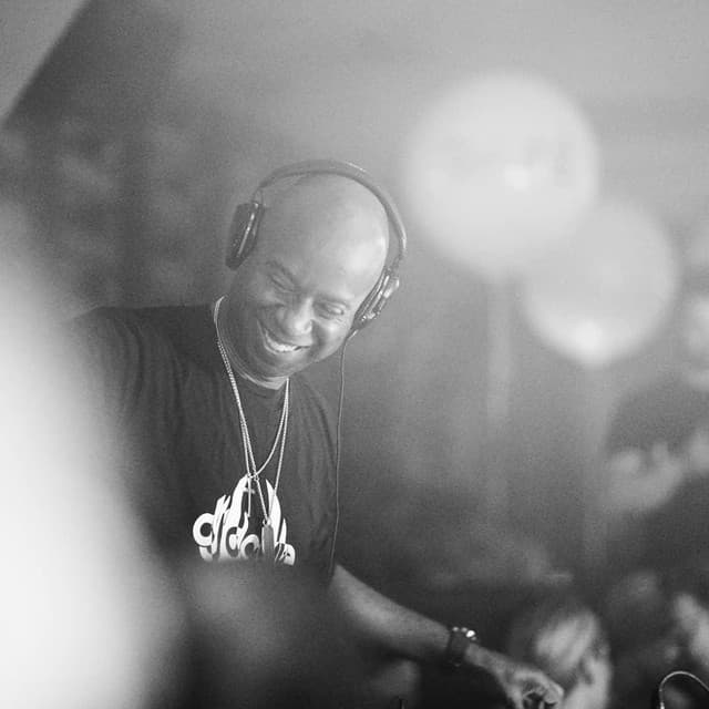 DJ Dove artist profile image