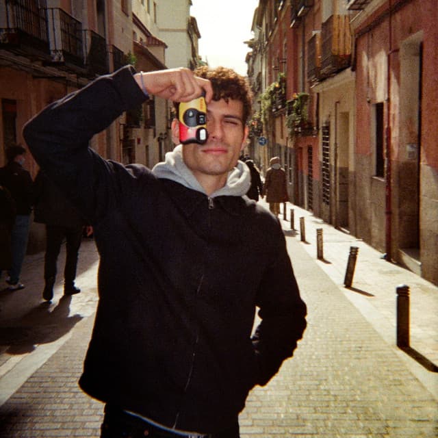 Oscar Anton artist profile image