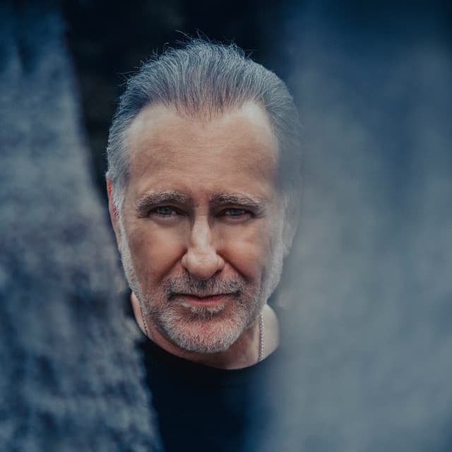 Brian Bromberg artist profile image