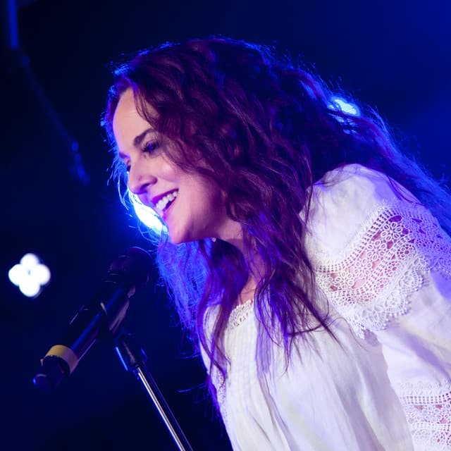 Melissa Errico artist profile image